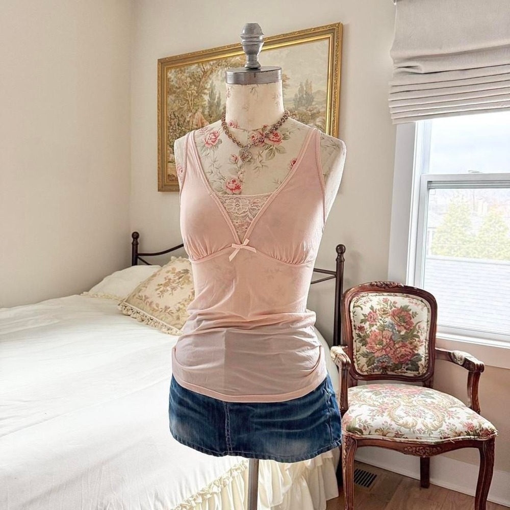 pink‎ lace cami  y2k cabernet pink lace cami size small